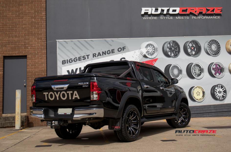 TOYOTA HILUX N80 4WD SELKIRK GLOSS BLACK MILLED